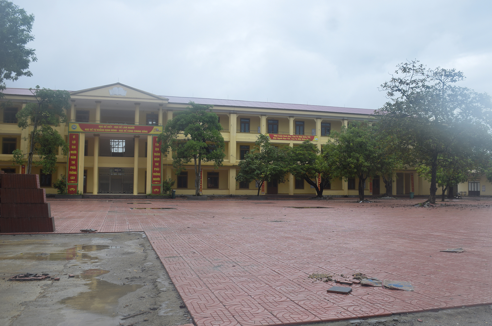 Anh-tin-bai